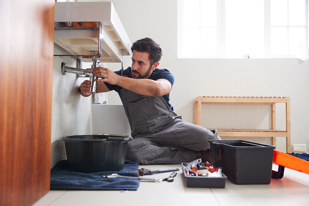 Benefits of an On-Call Emergency Plumber | Katy, TX