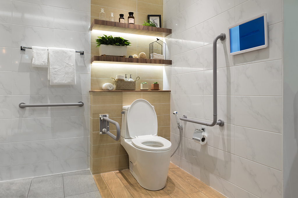 Ways For A Plumbing Service To Customize Your Bathroom For Elder Residents | Katy, TX