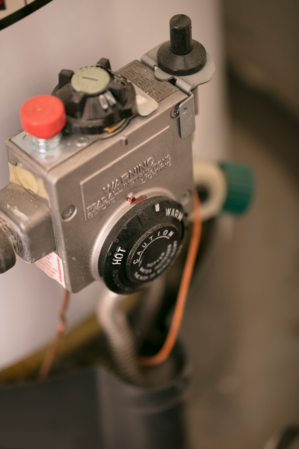 6 Issues That Require Immediate Water Heater Repair | Sugar Land, TX