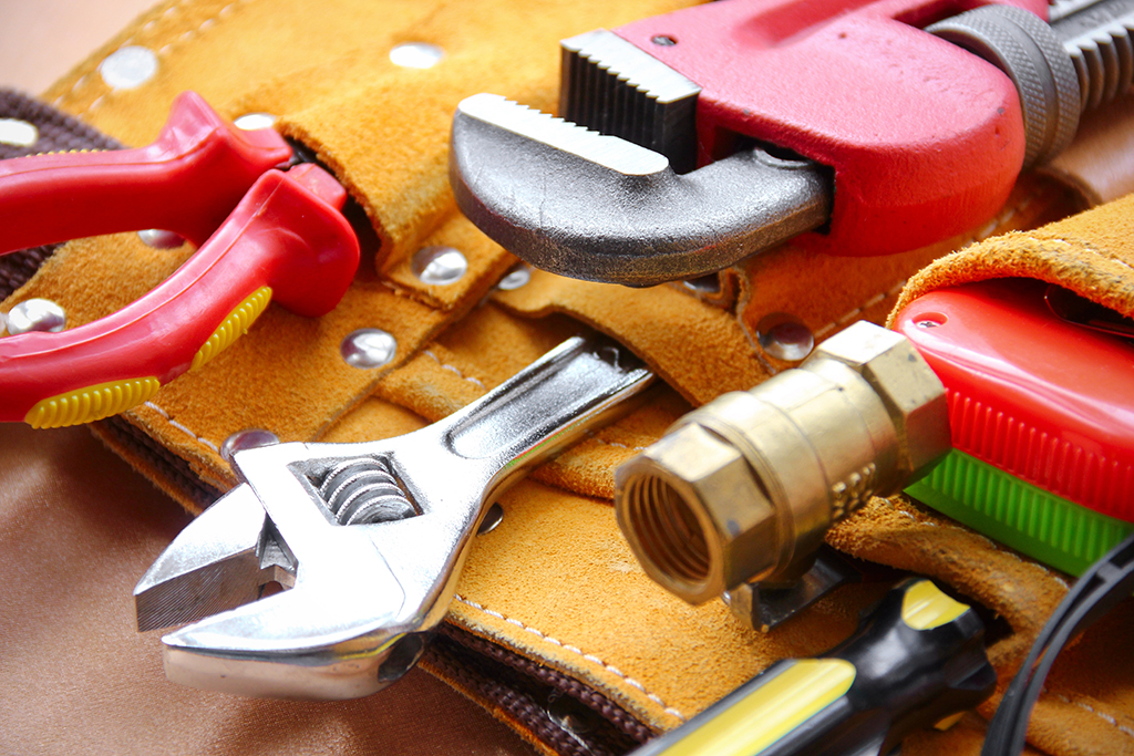How Do You Choose A Plumber? 12 Key Factors To Consider When Hiring A Contractor | Houston Heights, TX