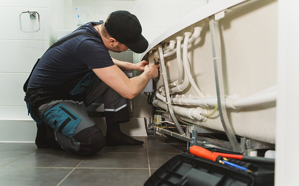 Reasons Why You Should Hire A Plumber For Bathtub Repair Or Replacement | Katy, TX