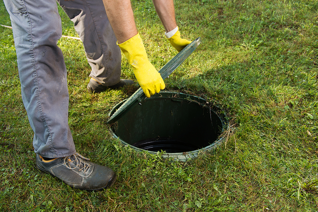 5 Septic Tank Problems That Require A Plumber Near Me | Houston, TX