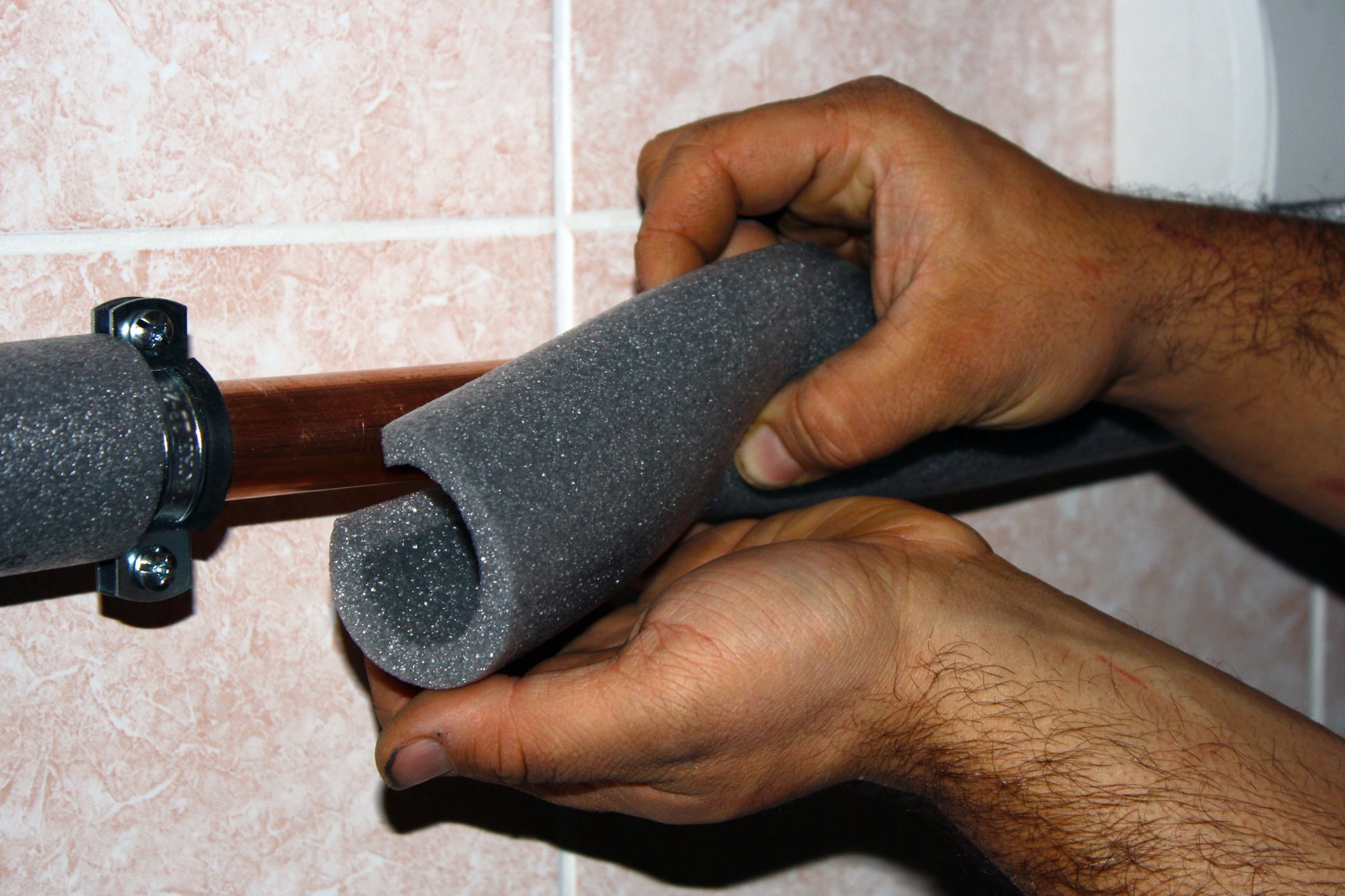 Installing pipes houston plumbers.